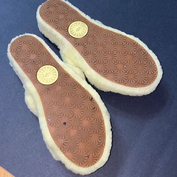 UGG margarita oh yeah sheepskin strappy sandals - Picture 7 of 7